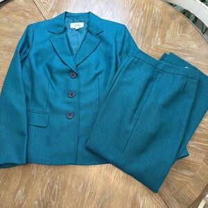 Le Suit Teal Women's Pant Suit Jacket and Trousers